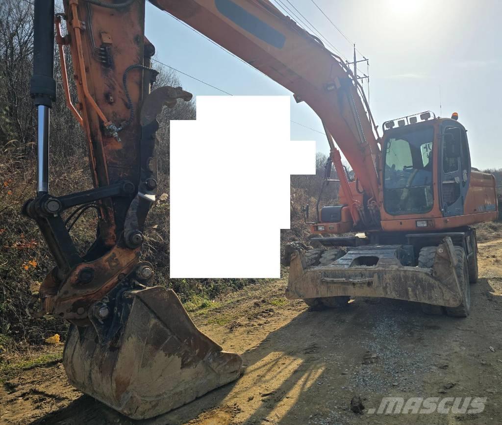 Doosan DX 210 W Wielgraafmachines