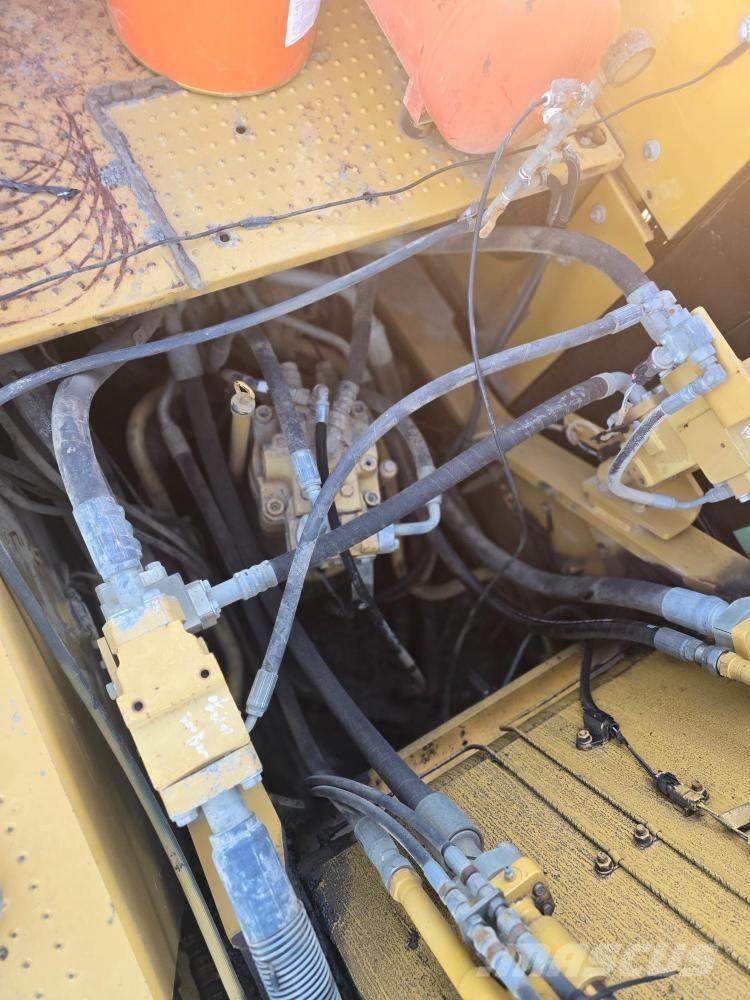 CAT 330FL Rupsgraafmachines