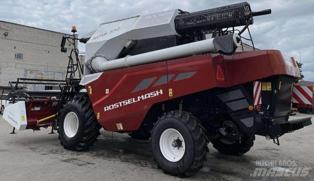 Rostselmash Nova 330 Maaidorsmachines
