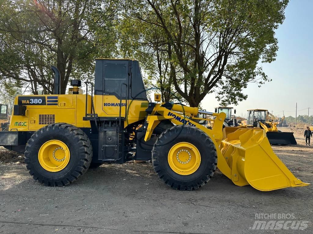 Komatsu WA 380 Wielladers
