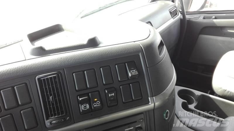 Volvo FM 12 340 8X2 Chassis met cabine