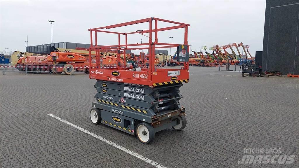 SkyJack SJIII4632 Schaarhoogwerkers