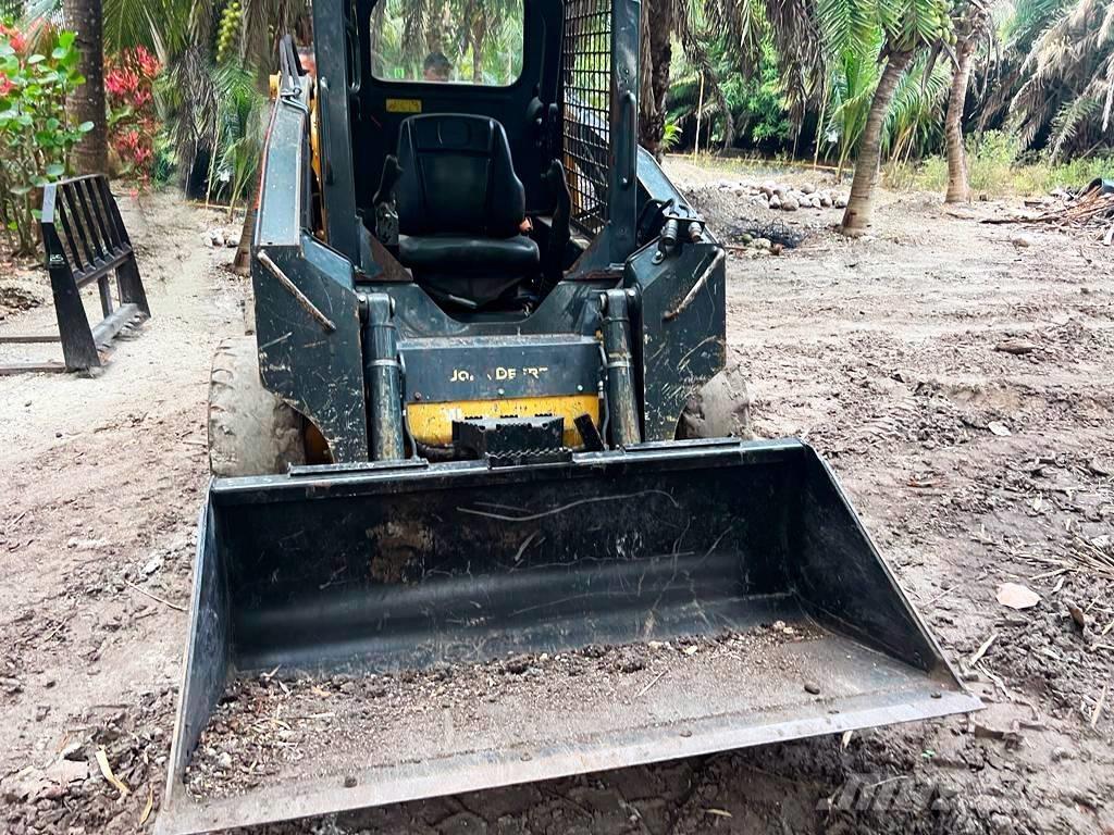 John Deere 312 Schrankladers