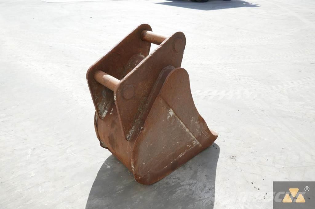 CAT 320 Bucket Bakken