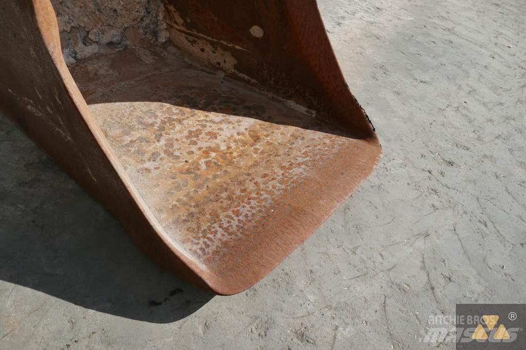 CAT 320 Bucket Bakken