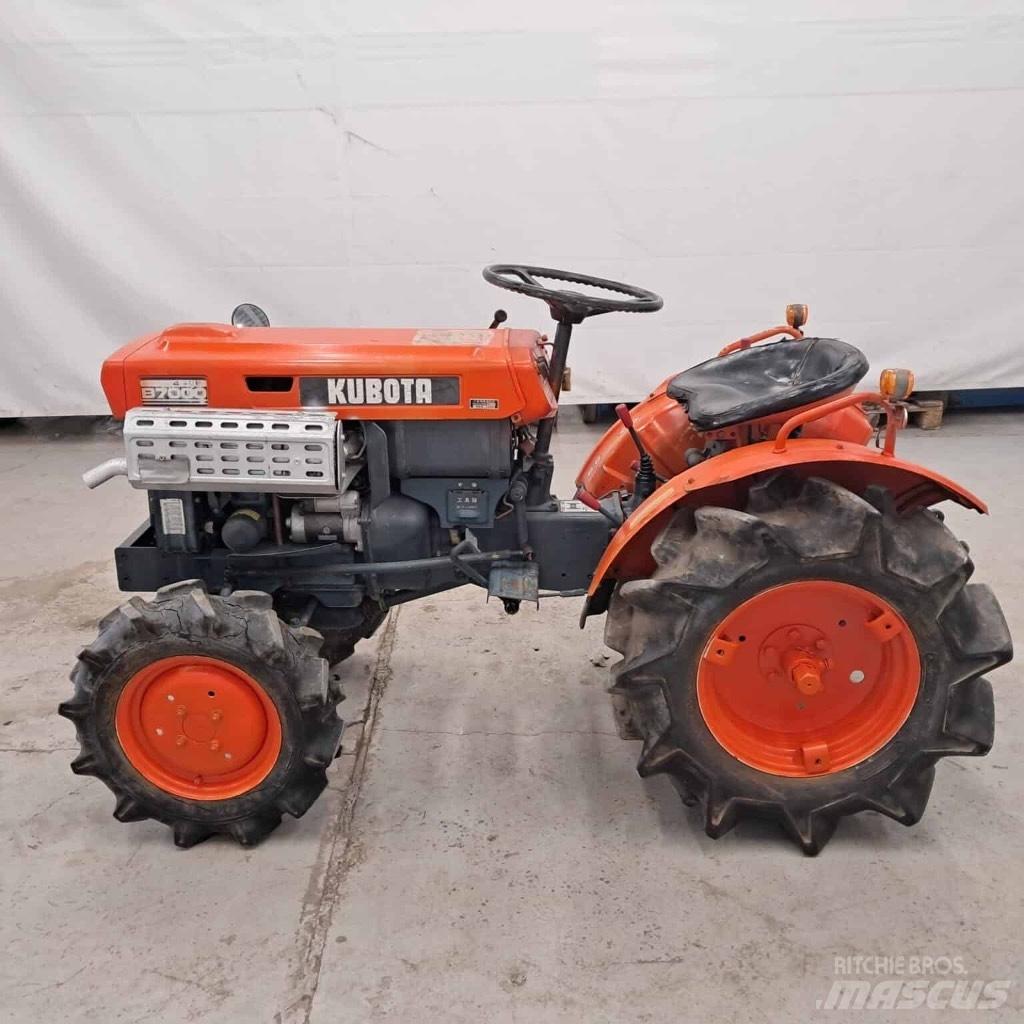 Kubota B 7000 Tractoren