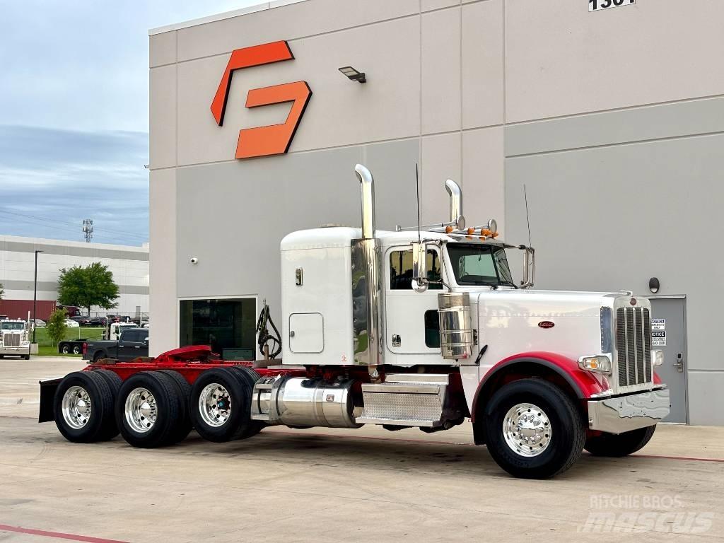 Peterbilt 389 Trekkers