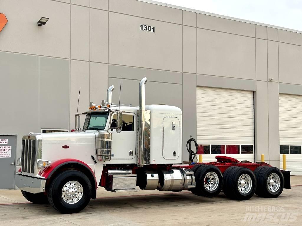 Peterbilt 389 Trekkers