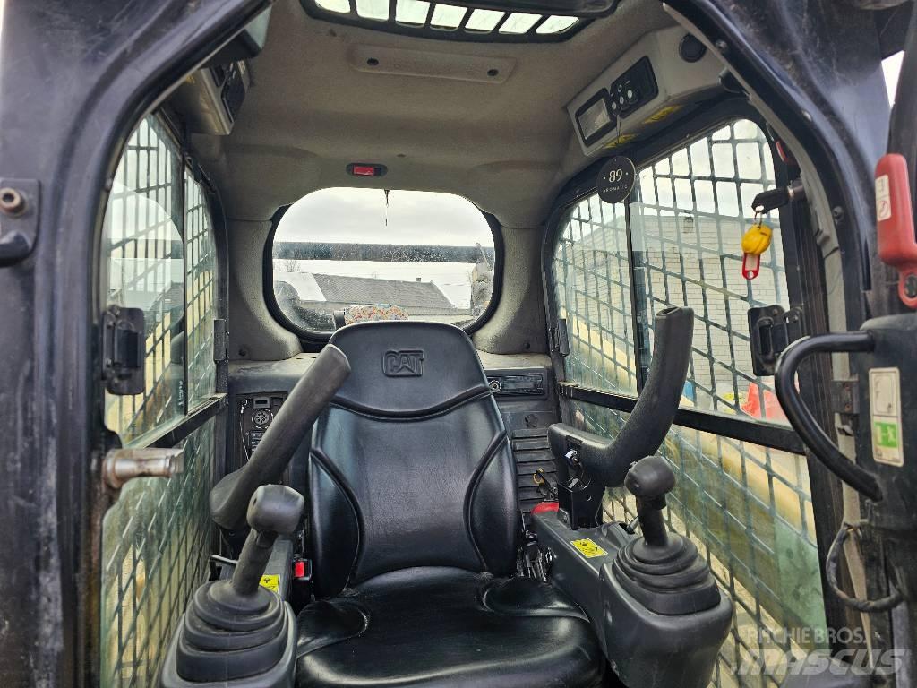 CAT 289 D Schrankladers