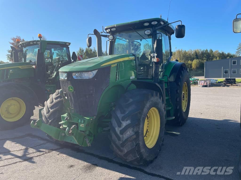 John Deere 7200 R Tractoren