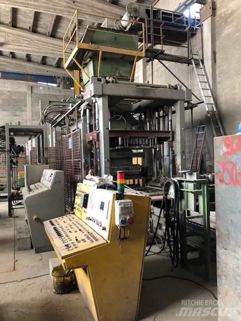 Henke Variant Betonsteenmachines