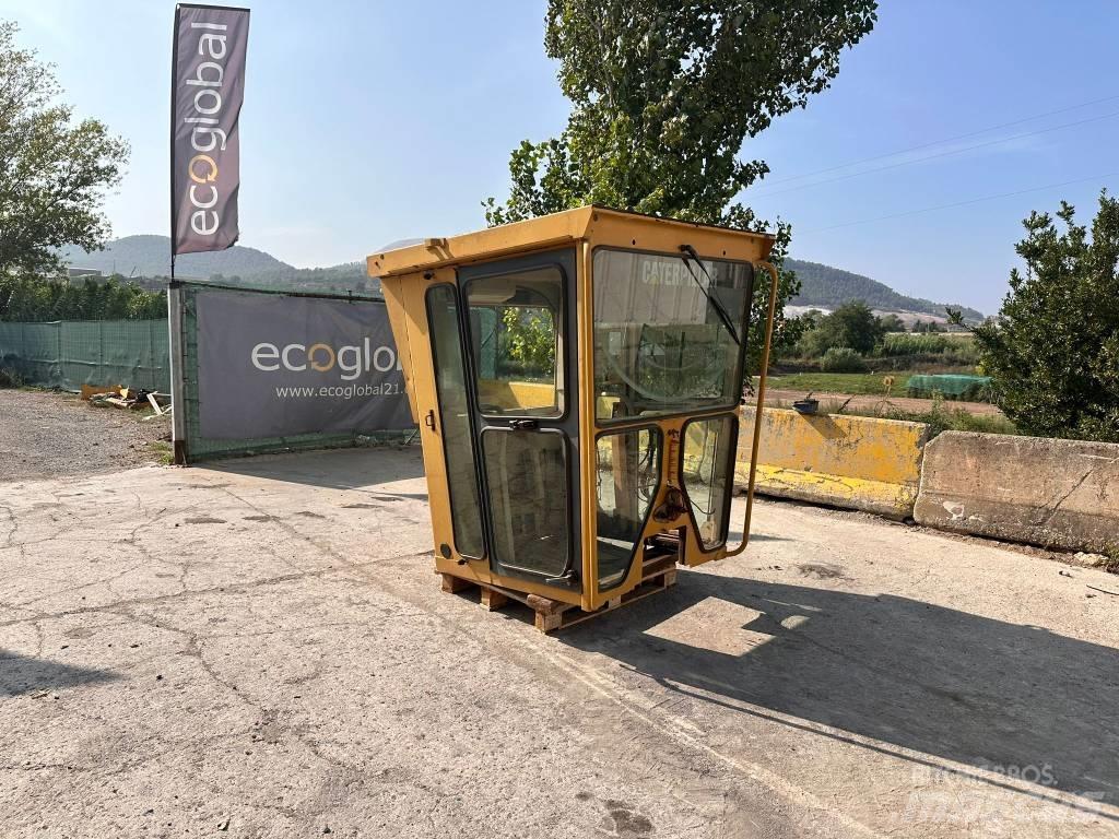 CAT 140 H Cabine en interieur