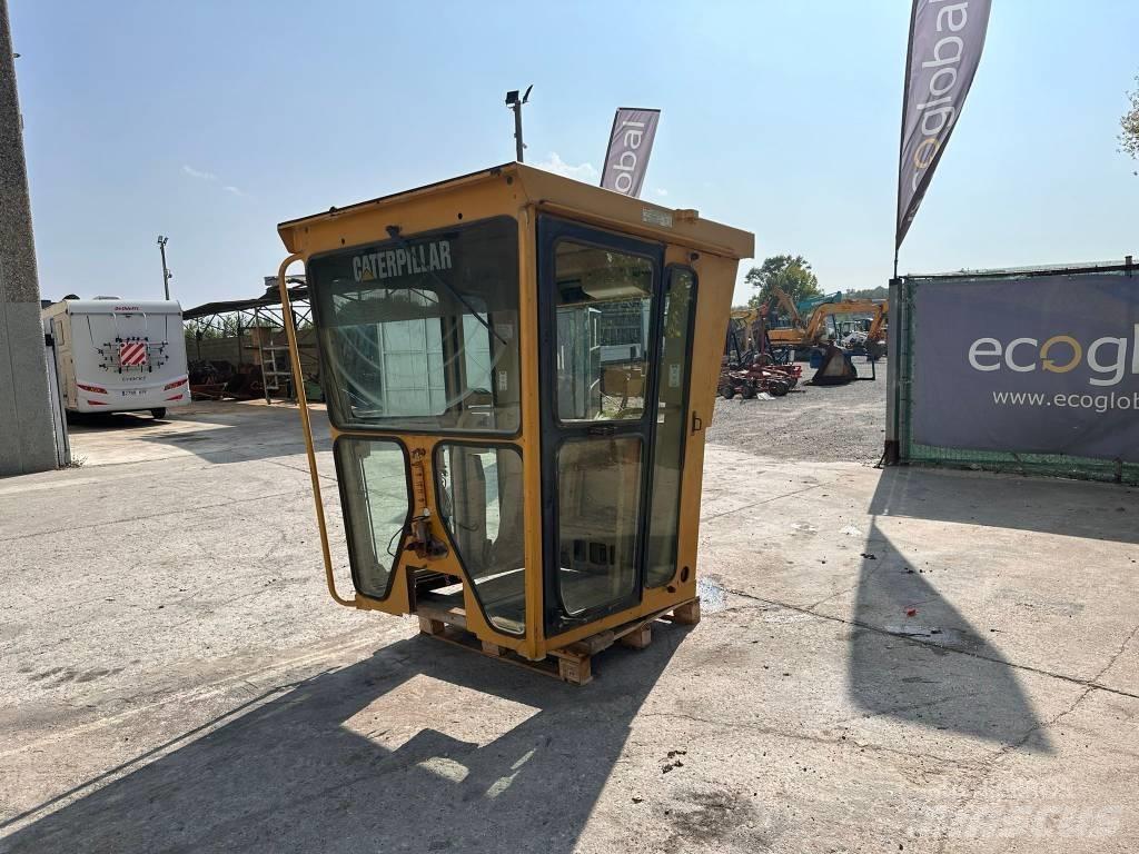 CAT 140 H Cabine en interieur