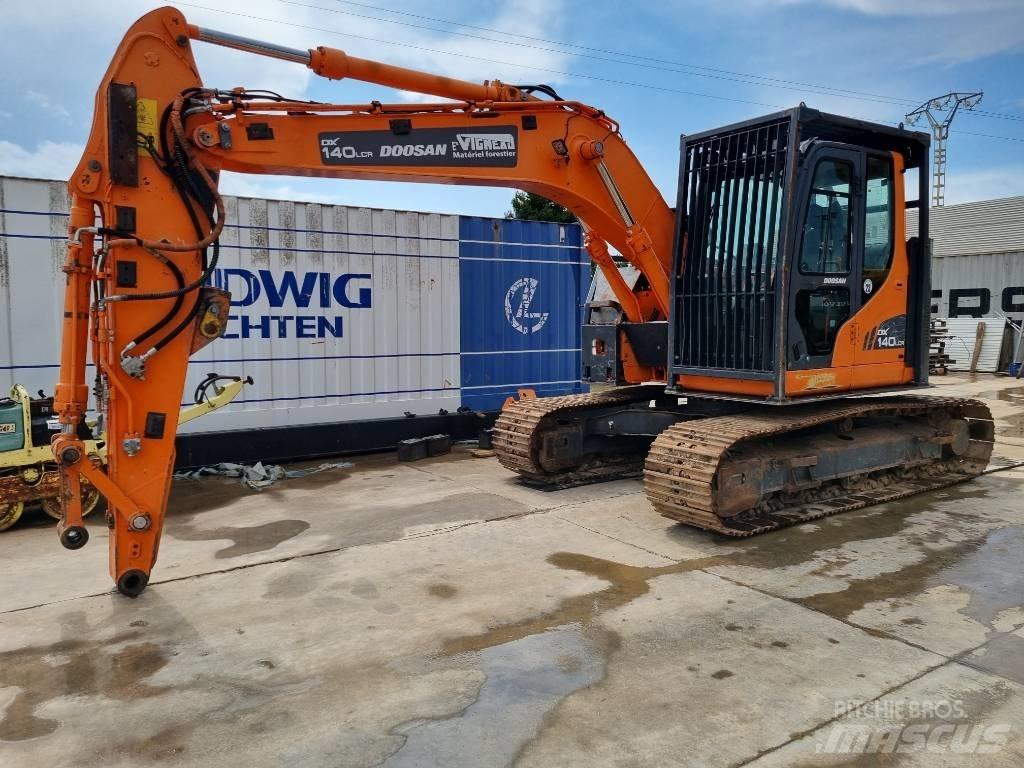 Doosan DX 140 LCR Graafmachines voor de bosbouw