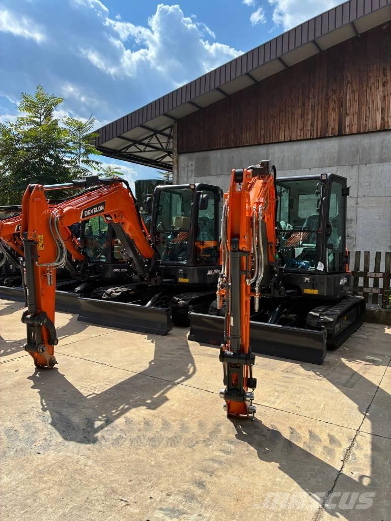 Develon DX 27 Z-7 Minigraafmachines < 7t