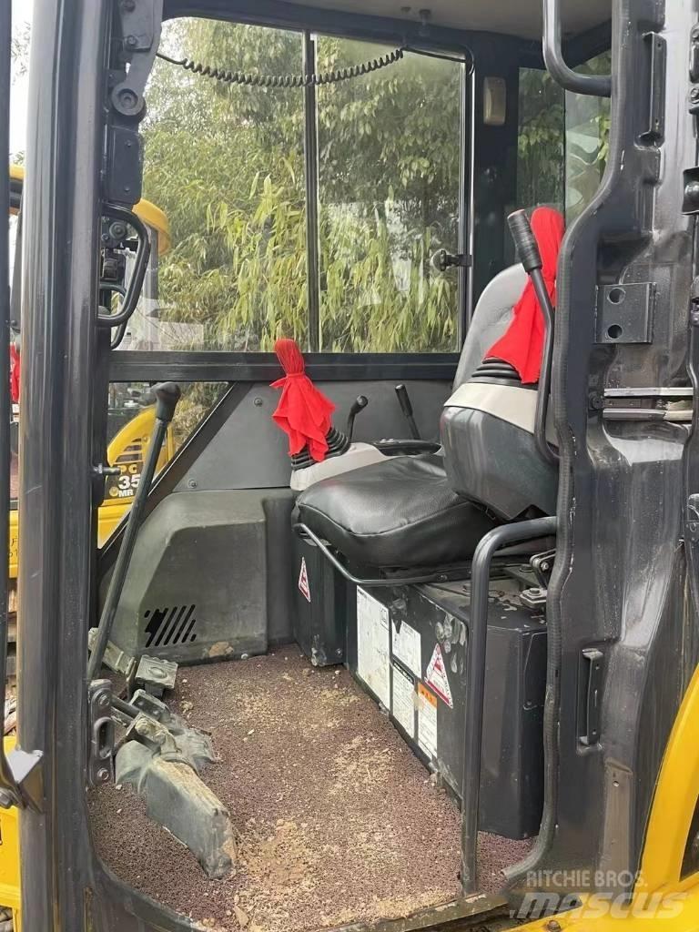 Komatsu PC30 Minigraafmachines < 7t
