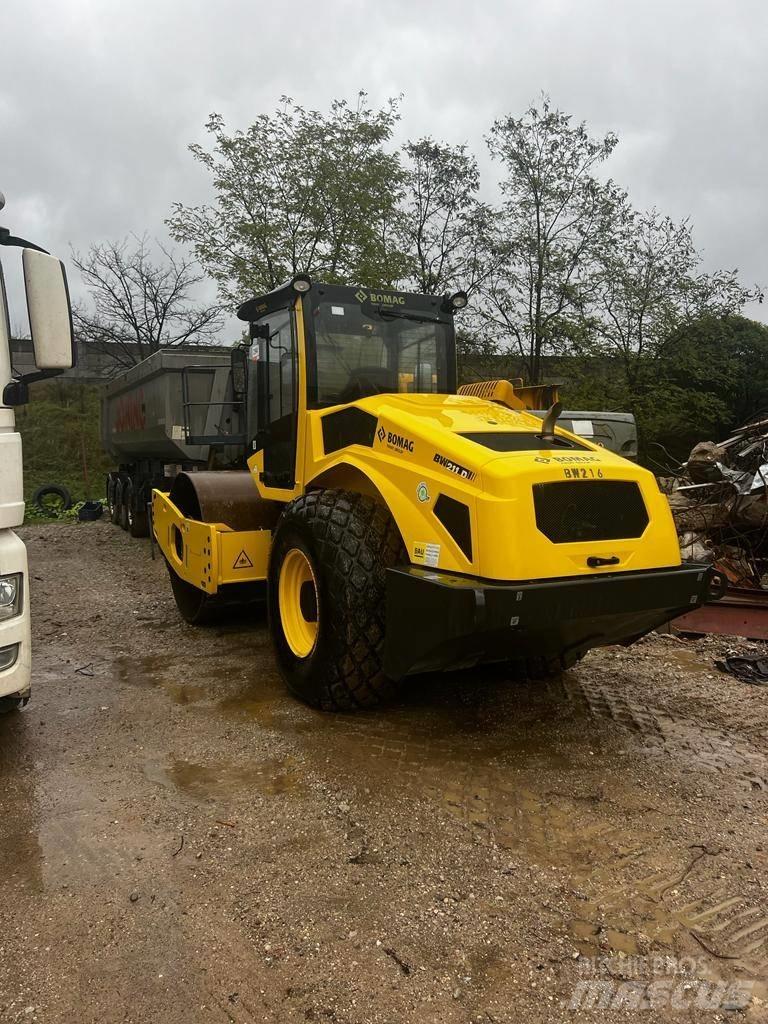Bomag BW211 D5 Trilrolwalsen