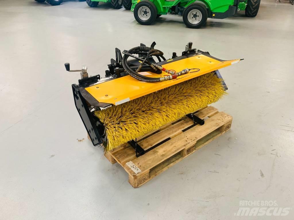 GMR Kost 120 cm Veegmachines