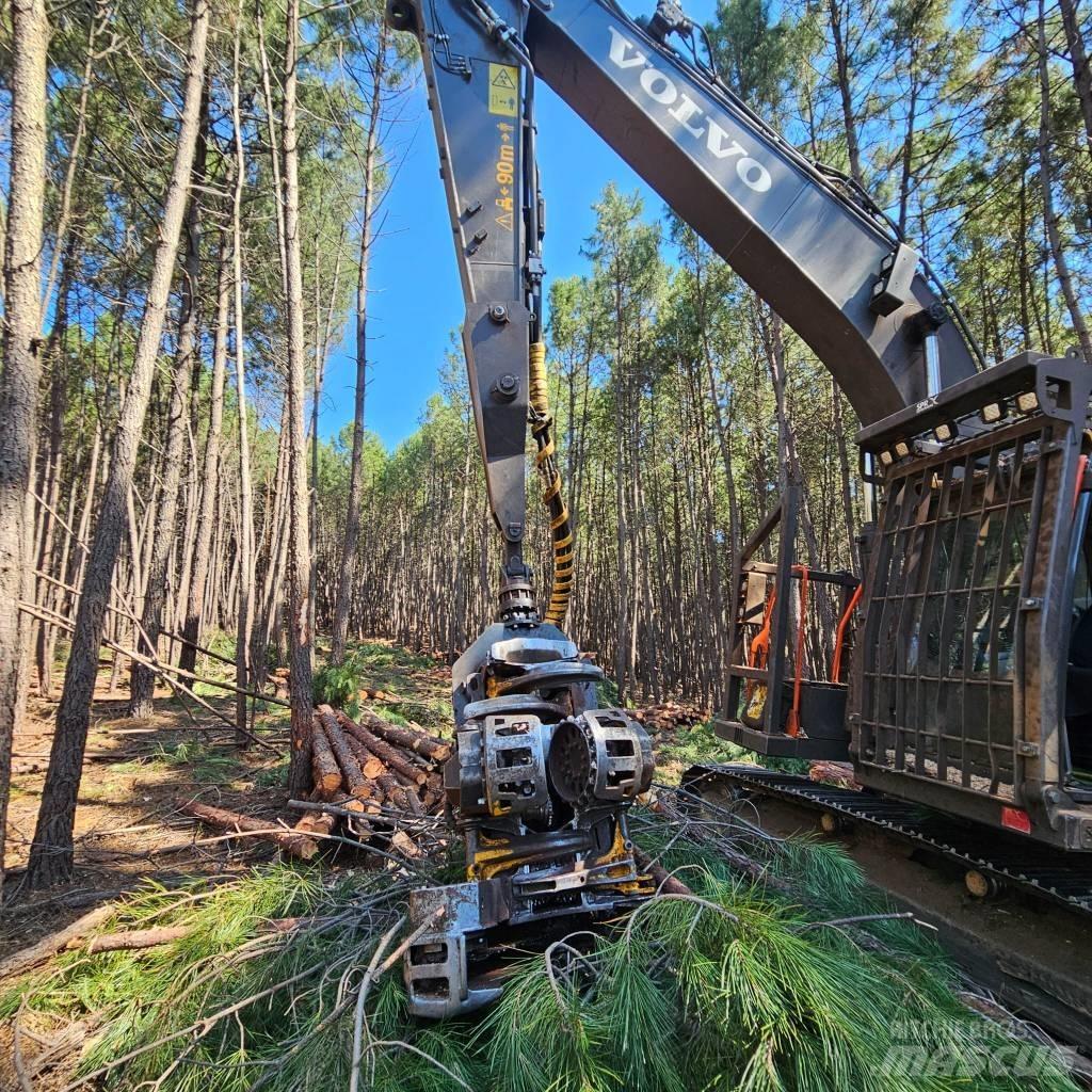 Volvo EC 200 E Graafmachines voor de bosbouw
