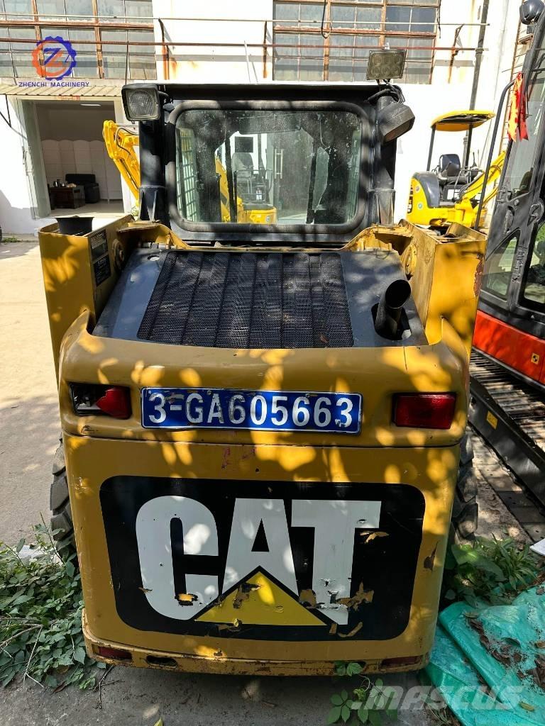 CAT 226 B Schrankladers