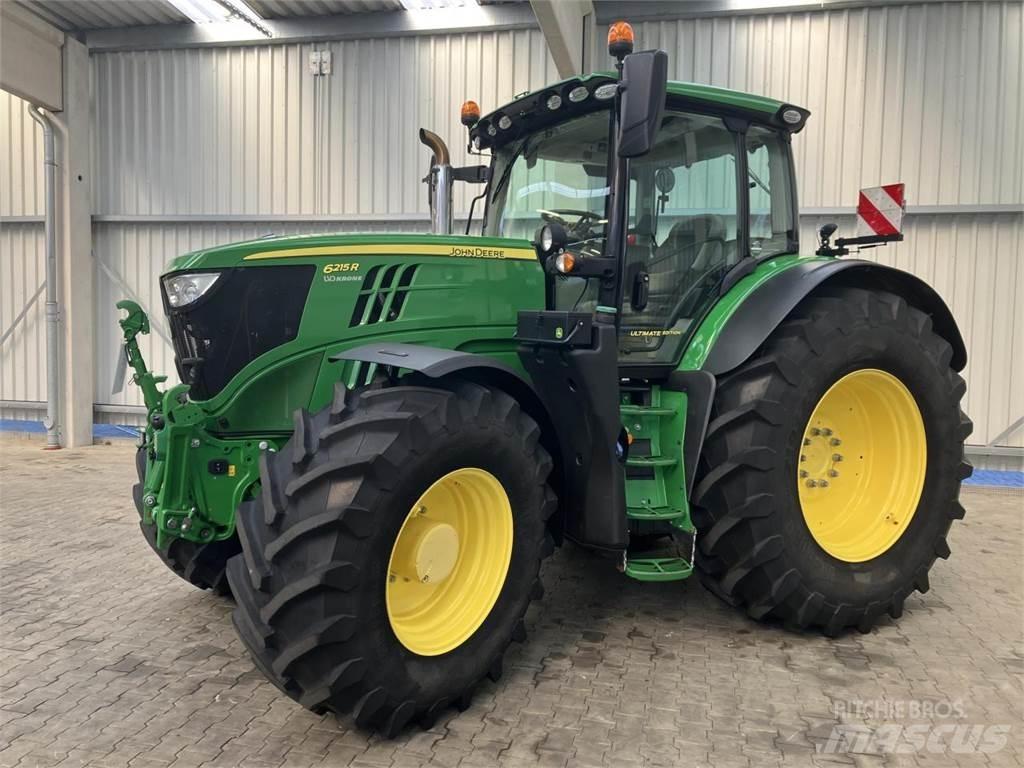 John Deere 6215R Tractoren