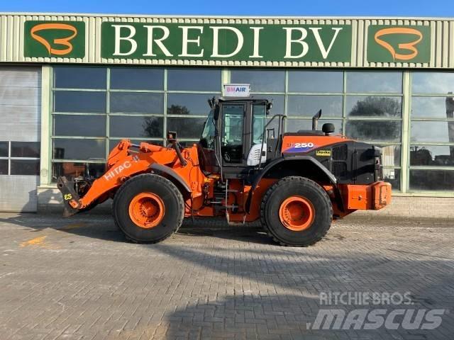 Hitachi ZW 250-6 Wielladers