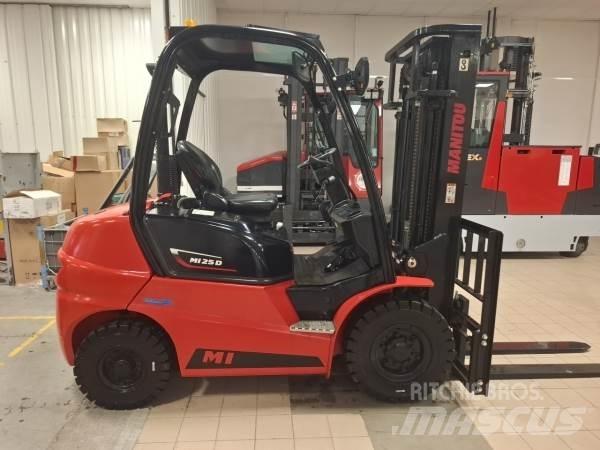 Manitou MI25D Vorkheftruck voor zwaar terrein