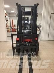 Manitou MI25D Vorkheftruck voor zwaar terrein