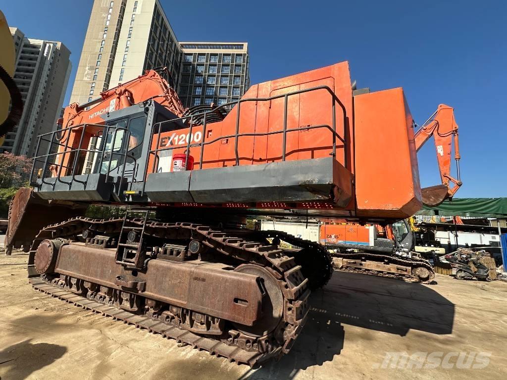 Hitachi EX 1200 Rupsgraafmachines