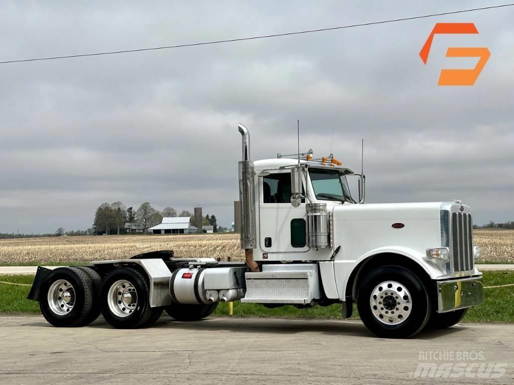 Peterbilt 389 Trekkers
