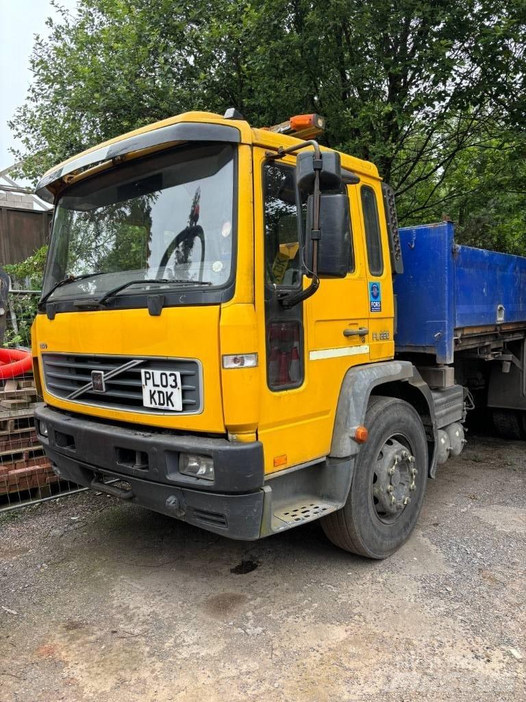 Volvo FL 220 Platte bakwagens