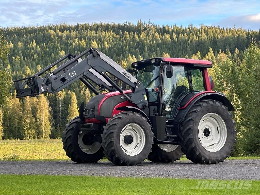 Valtra N 111 HiTech Tractoren