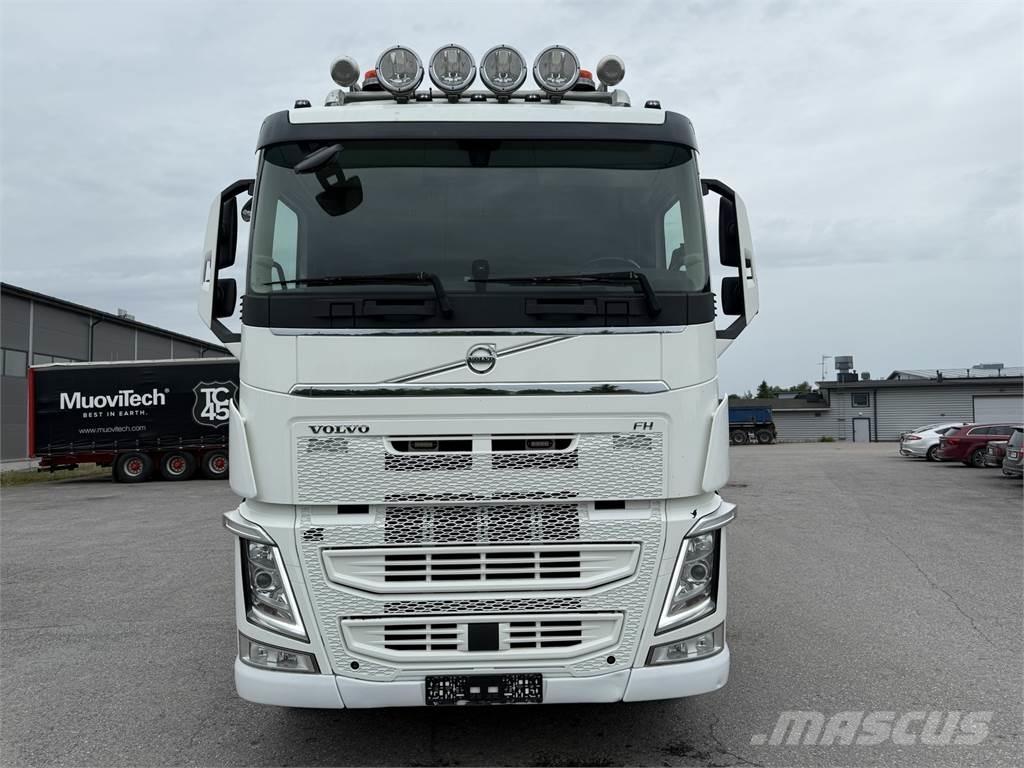 Volvo FH 540 8X4 Vrachtwagen met containersysteem