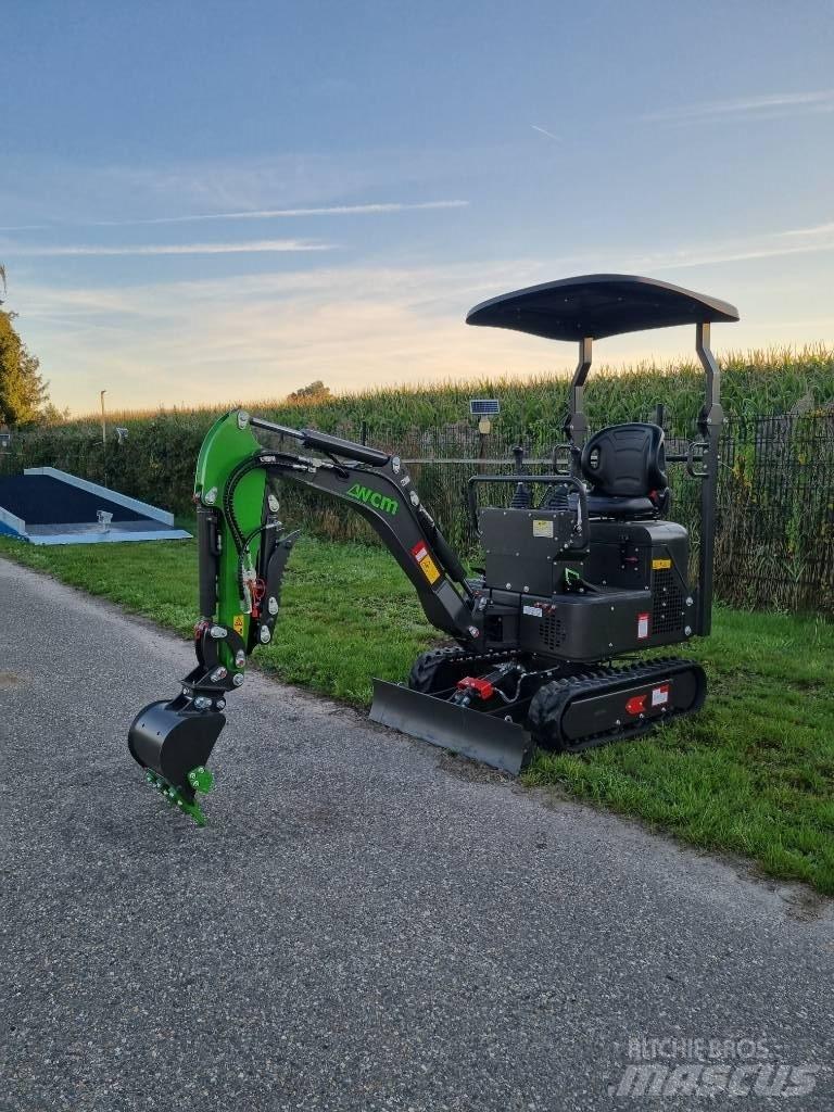 WCM CTX8010S Minigraafmachines < 7t