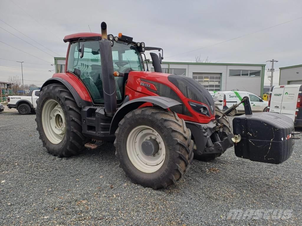 Valtra T 234 Tractoren