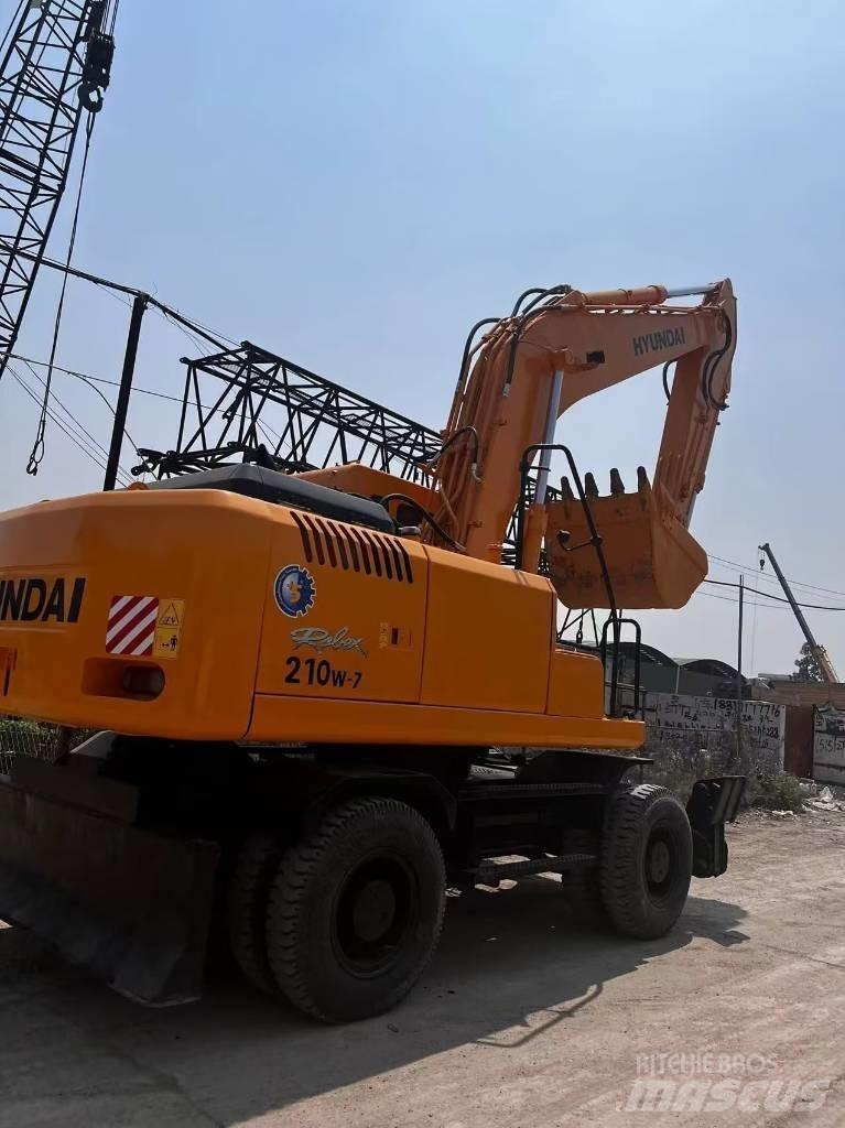 Hyundai 210w-9 Wielgraafmachines