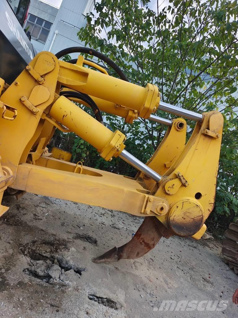 Shantui SD 32 Rupsdozers