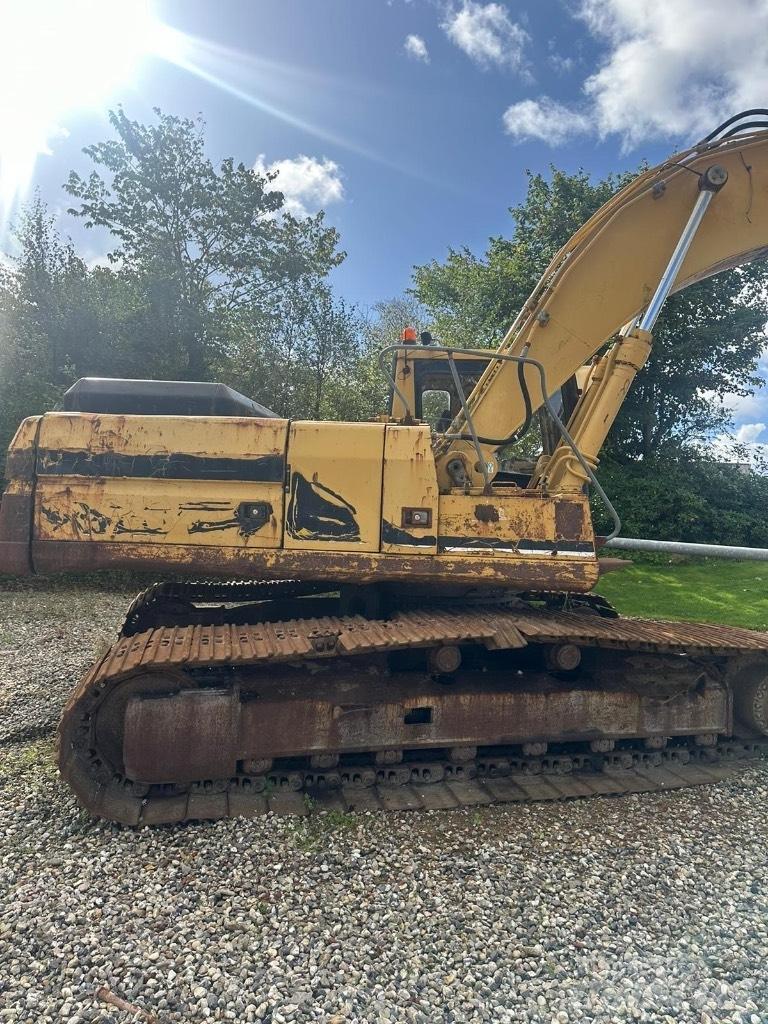 CAT 325 L Rupsgraafmachines