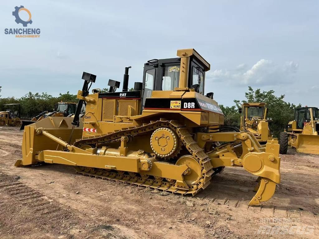 CAT D8R Rupsdozers