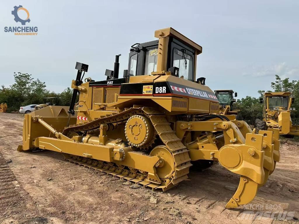 CAT D8R Rupsdozers