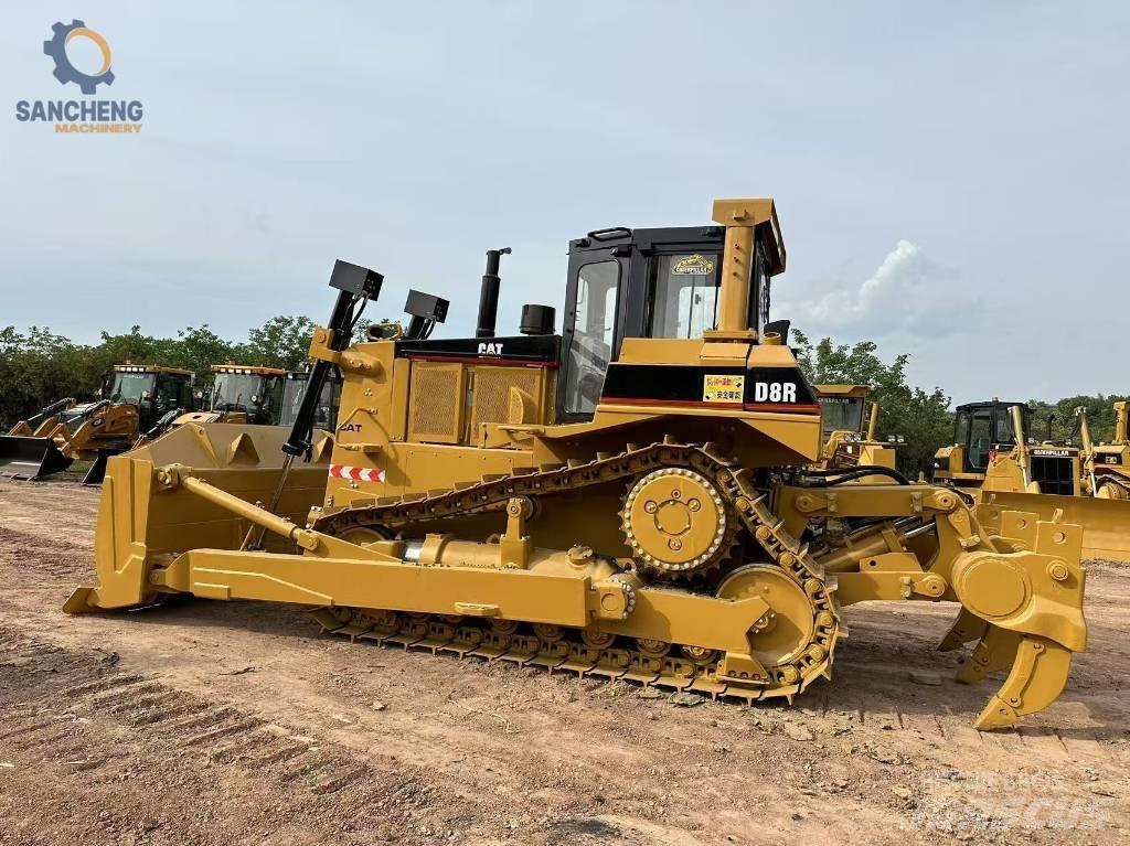 CAT D8R Rupsdozers