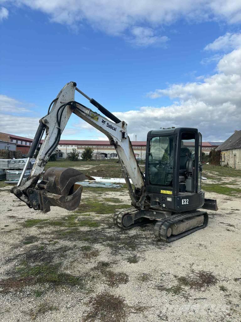 Bobcat E 32 Minigraafmachines < 7t