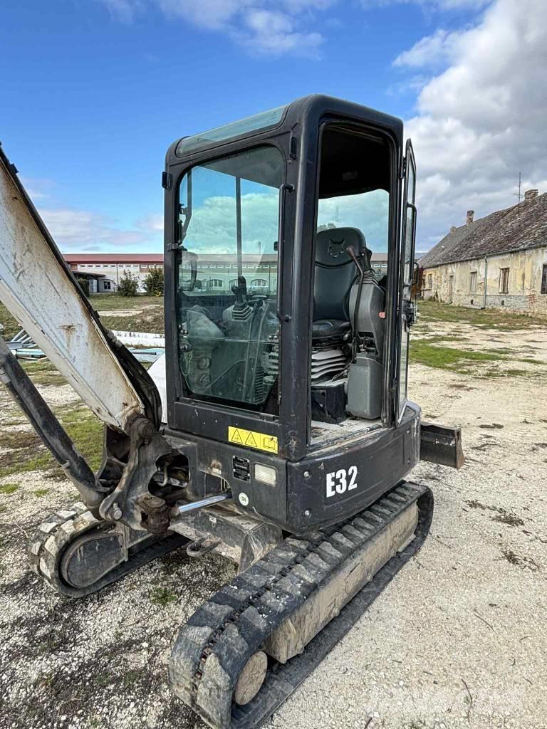 Bobcat E 32 Minigraafmachines < 7t