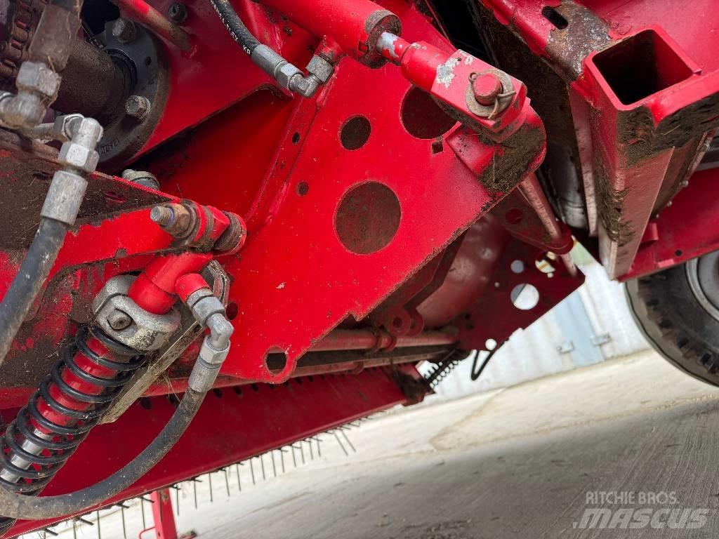 Lely Welger RP445 Ronde-balenpersen