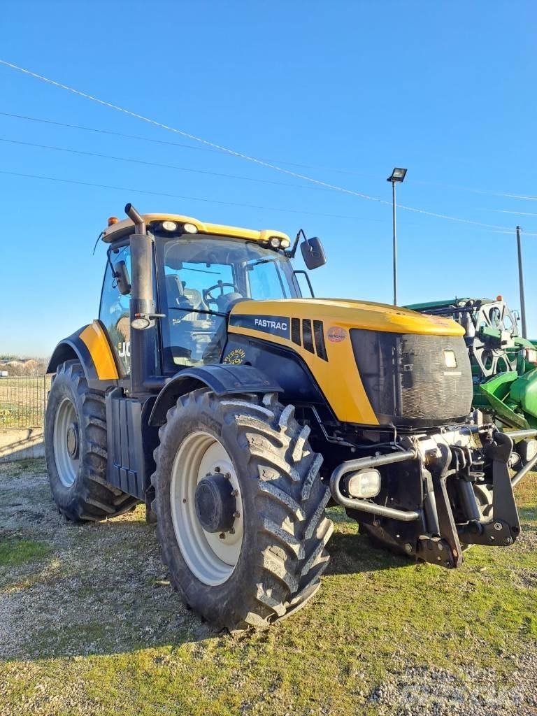JCB Fastrac 8250 Tractoren