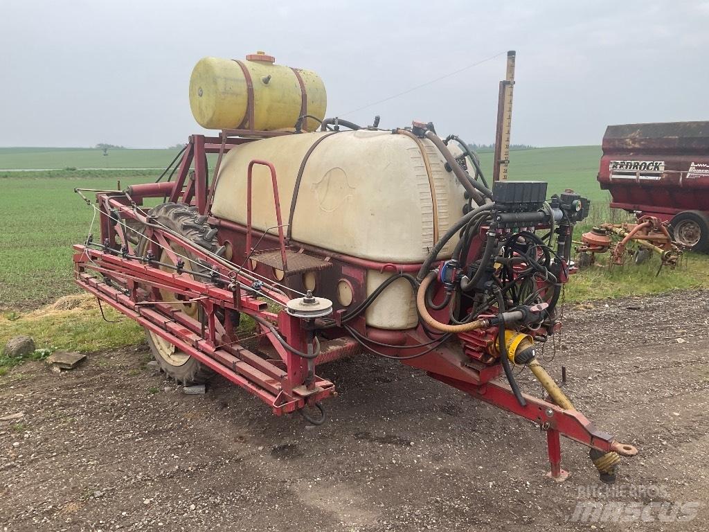 Hardi 2400 Getrokken spuitmachines