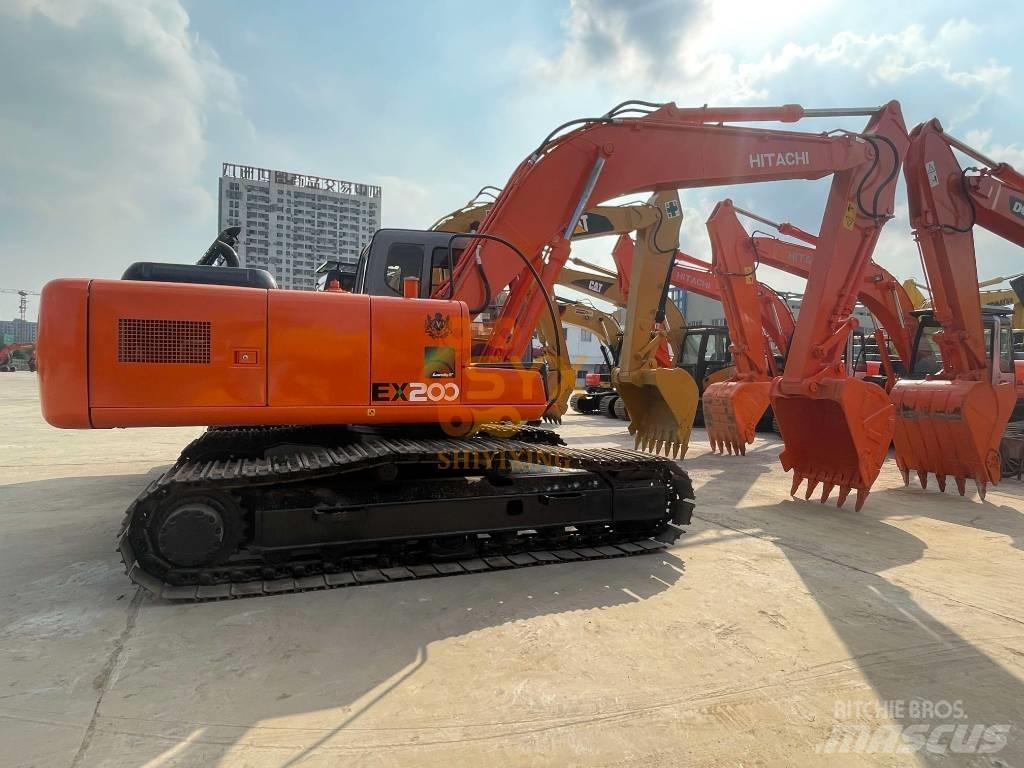 Hitachi EX 200 Rupsgraafmachines