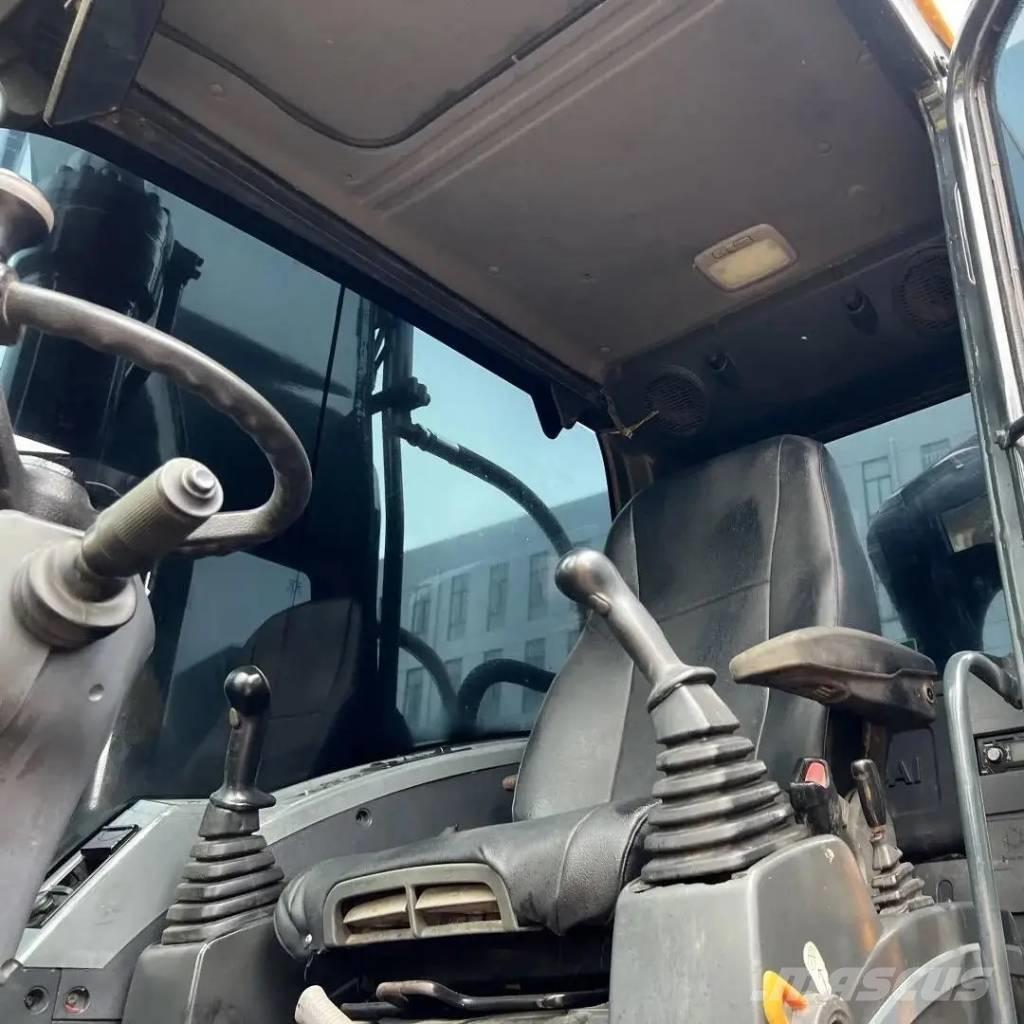 Hyundai R210W-9T Wielgraafmachines