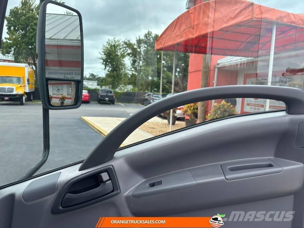 Isuzu NQR Bakwagens met gesloten opbouw