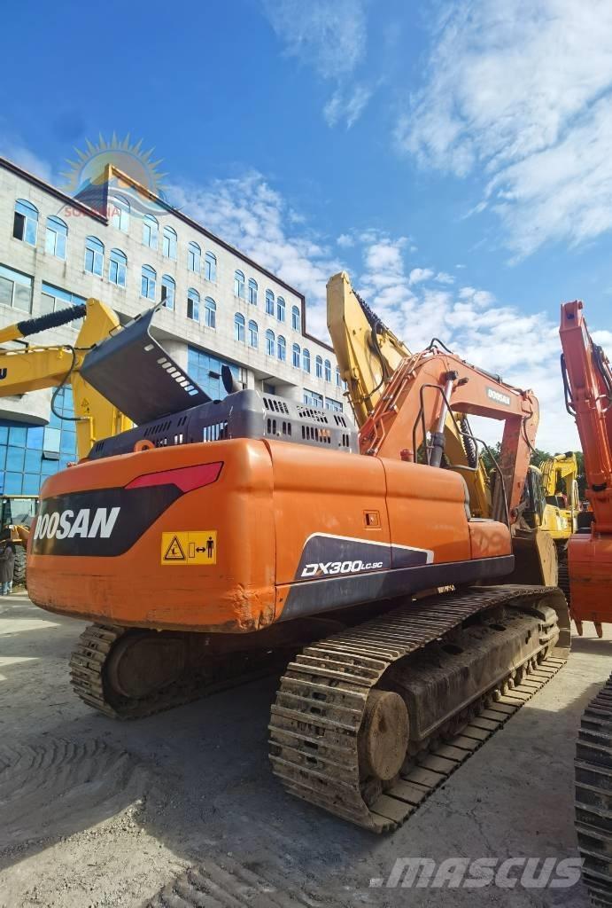Doosan DX 300 LC Rupsgraafmachines